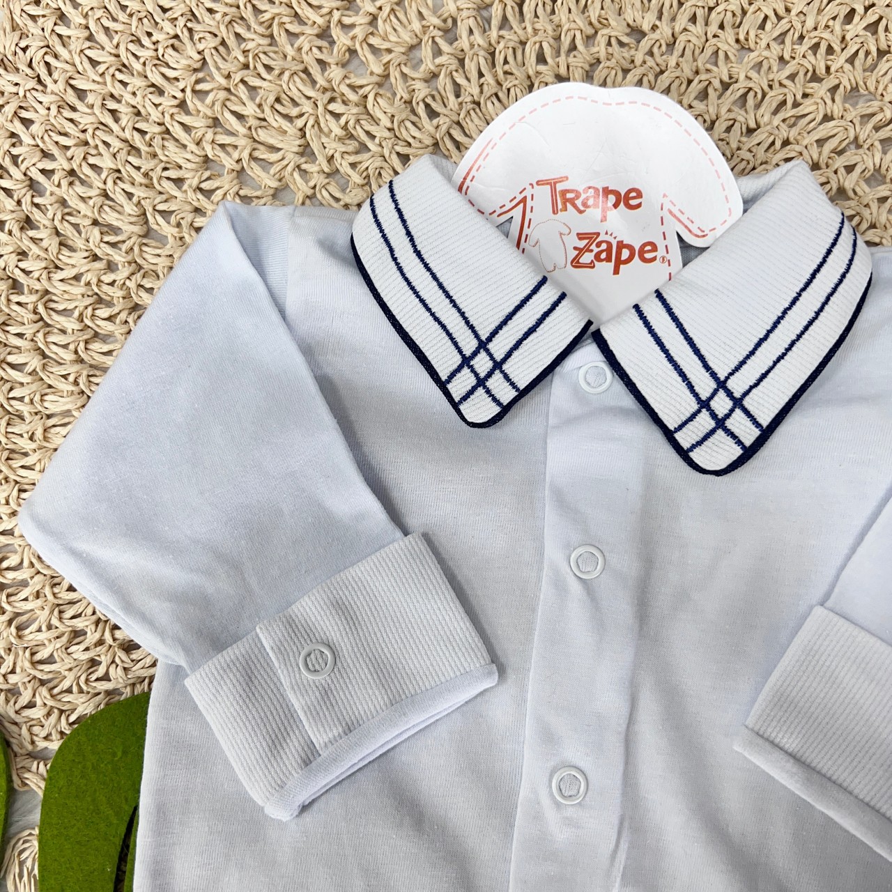 body branco com gola bordado hashtag marinho 